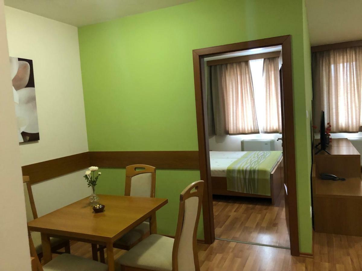 Rosemary Apartmanok, Rose, Lili, Mary1, Mary2 Хайдусобосло Экстерьер фото