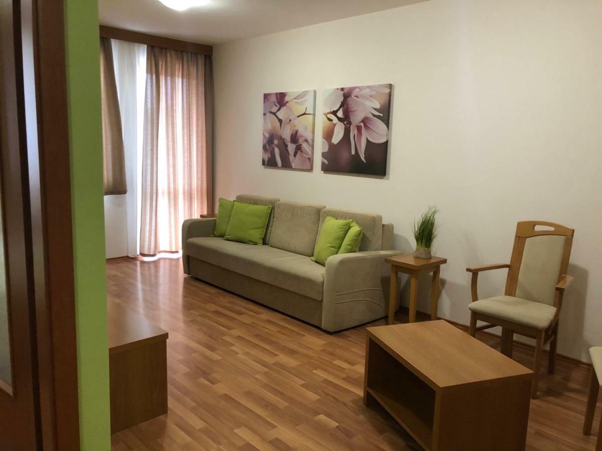 Rosemary Apartmanok, Rose, Lili, Mary1, Mary2 Хайдусобосло Экстерьер фото