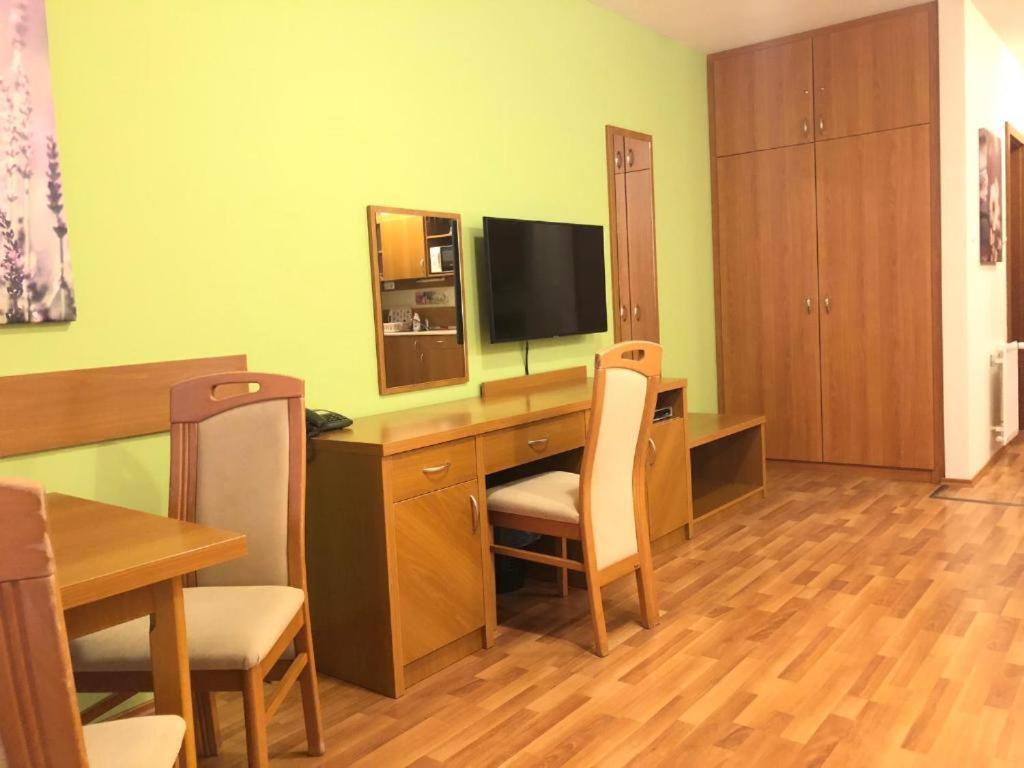 Rosemary Apartmanok, Rose, Lili, Mary1, Mary2 Хайдусобосло Экстерьер фото